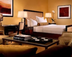Hotel New! 1br Condo-2 Min To Vegas Strip W/no Resort Fee! (Las Vegas, USA)