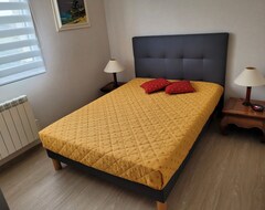 Cijela kuća/apartman Comfortable House 500 M From The Landing Beaches (Saint-Côme-de-Fresné, Francuska)