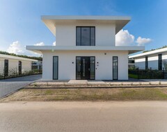 Hele huset/lejligheden Beautiful Water Villa In Harderhaven With A Jetty (Zeewolde, Holland)