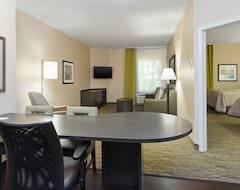 Candlewood Suites Grove City - Outlet Center, an IHG Hotel (Grove City, USA)