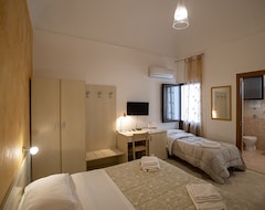 Pansiyon CasaTrapani Rooms & Apartments (Trapani, İtalya)