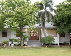 Toàn bộ căn nhà/căn hộ Hide & Seek River Villa (Suphanburi, Thái Lan)
