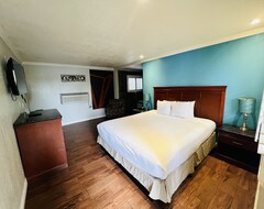 Motel Casa Blanca Hotel & Suites Orange SR-55 Freeway, Near Honda Center, Chapman University, Disneyland (Orange, ABD)
