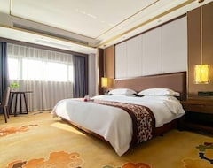 Hotel Gold Phoenix (Mengshan, Kina)