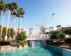 Khách sạn Disney's Yacht Club Resort (Lake Buena Vista, Hoa Kỳ)