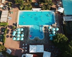فندق تينوتا بريميرو - كامبجراوند (جرادو, إيطاليا)