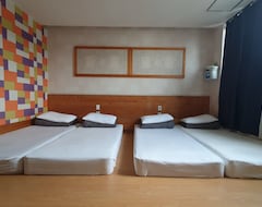 Otel Hostel Korea 11th Changdeokgung (Seoul, Güney Kore)
