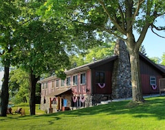 Khách sạn Trappers Landing Lodge (Walker, Hoa Kỳ)
