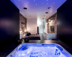 Bed & Breakfast Chambre avec jacuzzi sauna privatif (Bruselas, Bélgica)