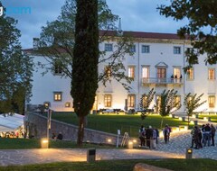 Hotel Vila Vipolze - Rooms & J. Suites (Brda, Slovenia)