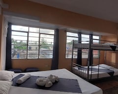 Otel Hostal Los Balcones (Santa Clara, Küba)
