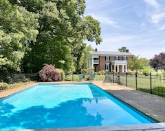 Hele huset/lejligheden Mount Pleasant Manor With Pool (Scottsville, USA)