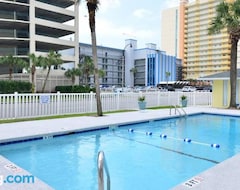 Casa/apartamento entero Ocean Blvd Paradise Steps To Beach W Pool And Grill (Myrtle Beach, EE. UU.)