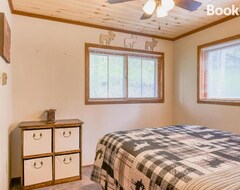 Casa/apartamento entero Valley Of The Pines Chalet' W/ Deck, Near Main St (Questa, EE. UU.)