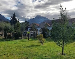Koko talo/asunto Guesthouse Lord Byron (Gjirokastra, Albania)