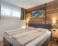 Khách sạn Alpenparks Hotel Montana (Matrei, Áo)