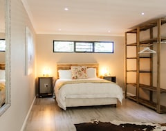 Hotel Rest @ Chabivin Vineyard Studio (Stellenbosch, Sudáfrica)