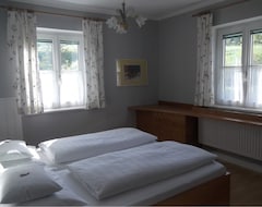 Khách sạn Double Room Standard Without Balcony Nr. 15 - Hotel Garni Stabauer (Mondsee, Áo)