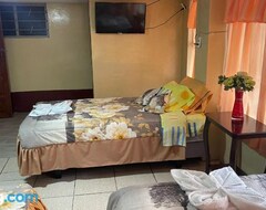 Hotel Hospedaje Banos De Agua Santa (Baños, Ecuador)