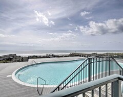 Khách sạn New! Family Condo W/ Balcony & Community Hot Tub! (Ocean Isle Beach, Hoa Kỳ)