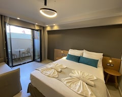 Hotel Lithos Suites 304 Suite - Nikiti Halkidiki (Nikiti, Grækenland)