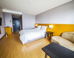 Khách sạn Hotel Asia Lakeside (Jinju, Hàn Quốc)