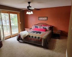 Entire House / Apartment Up North Majestic Pines Retreat Lodge (Emily, USA)