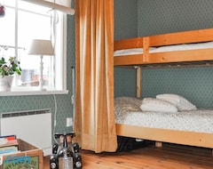 Hele huset/lejligheden Cozy Home In Rjng With Kitchen (Årjäng, Sverige)
