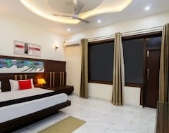 Hotel Basera (Mathura, India)