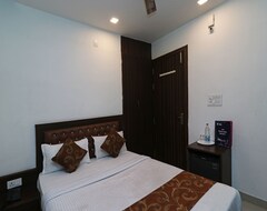 Hotel OYO 11648 CP Residency (Agra, India)