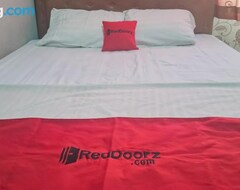 Khách sạn Reddoorz @ Hotel Arwana Safari Puncak (Bogor, Indonesia)