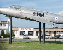 Khách sạn L'Aerodrome De La Baie De Somme (Abbeville, Pháp)