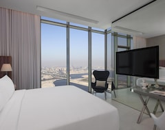 SLS Dubai Hotel & Residences (Dubai, Birleşik Arap Emirlikleri)