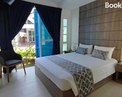 Khách sạn Solesor Kampong Beach Resort (Port Dickson, Malaysia)