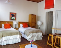 Bed & Breakfast Aqua Marine Guest House (Humewood, Nam Phi)