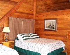 Entire House / Apartment Private Luxurious Log Cabin On Rainy Lake (Ray, USA)
