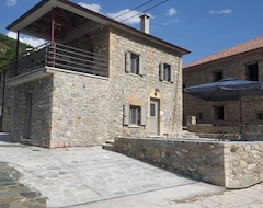 Toàn bộ căn nhà/căn hộ Daphne Aroania Suites (Akrata, Hy Lạp)