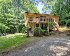Entire House / Apartment Log Cabin W/ Hot Tub, Views & Privacy- Near New River State Park (Crumpler, USA)