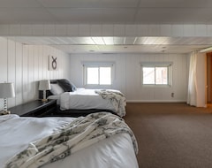 Hele huset/lejligheden Cozy Riverside Retreat With Sauna, King Bed And Pet Friendly (Wellandport, Canada)