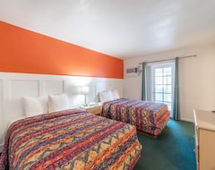 Khách sạn Quaint, Lakeside King Hotel Room With Kitchenette And Balcony (Everglades, Hoa Kỳ)