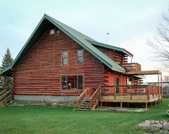 Casa/apartamento entero Spacious Multi-family Log Home With Sauna (Soldiers Grove, EE. UU.)