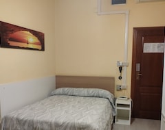 Giappone Inn Parking Hotel (Livorno, Italy)