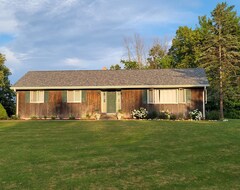 Toàn bộ căn nhà/căn hộ Hd Acres - Rustic Retreat Close To Road America And Kohler Golf (Sheboygan Falls, Hoa Kỳ)