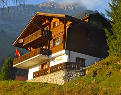 Cijela kuća/apartman Quiet Apartment At The Edge Of The Alpine Pasture Region, Altitude Of 1,100 M (Jaun, Švicarska)