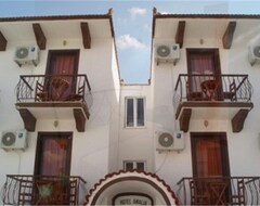 Hotel Amalia 2 (Skopelos Town, Greece)