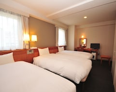 Hotel Premium Green Plus (Sendai, Japón)