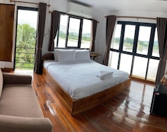 Khách sạn Riverside Houayxay Hotel (Huay Xay, Lào)