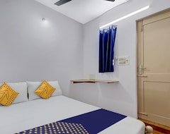 Khách sạn Spot On Hotel Shivalaya Deluxe Lodge (Bengaluru, Ấn Độ)