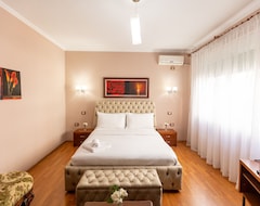 Khách sạn Hotel Prince (Tirana, Albania)