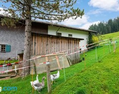 Toàn bộ căn nhà/căn hộ Vintage Holiday Home In Vorarlberg Near Ski Area (Schwarzenberg, Áo)